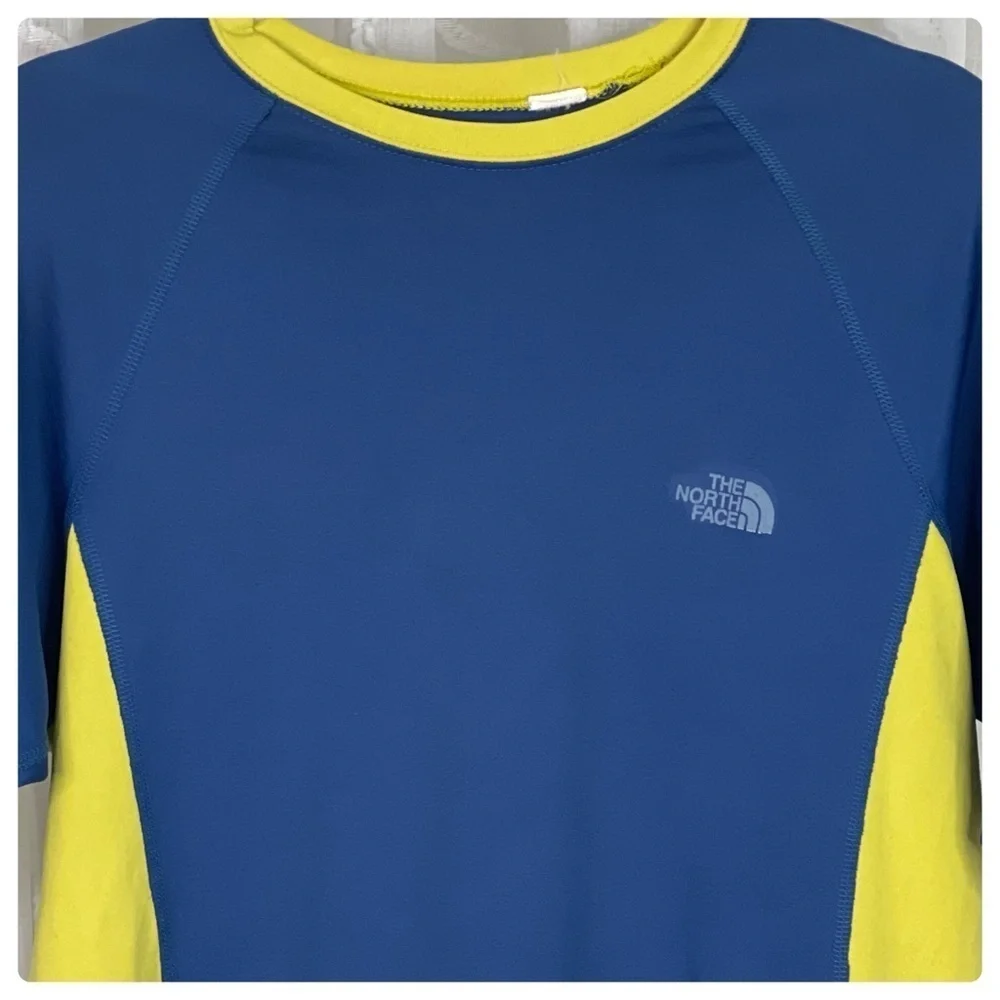 The North Face short Sleeve color block shirt L - Picture 3 of 6